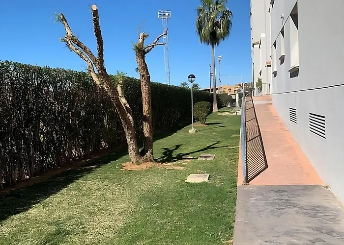 Prendisole Con Piscina Y Terraza