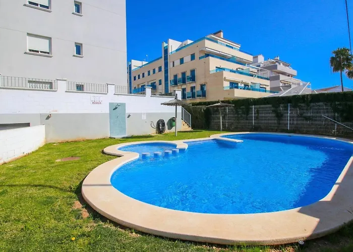 Prendisole Con Piscina Y Terraza