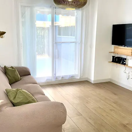 Prendisole Con Piscina Y Terraza * Dénia